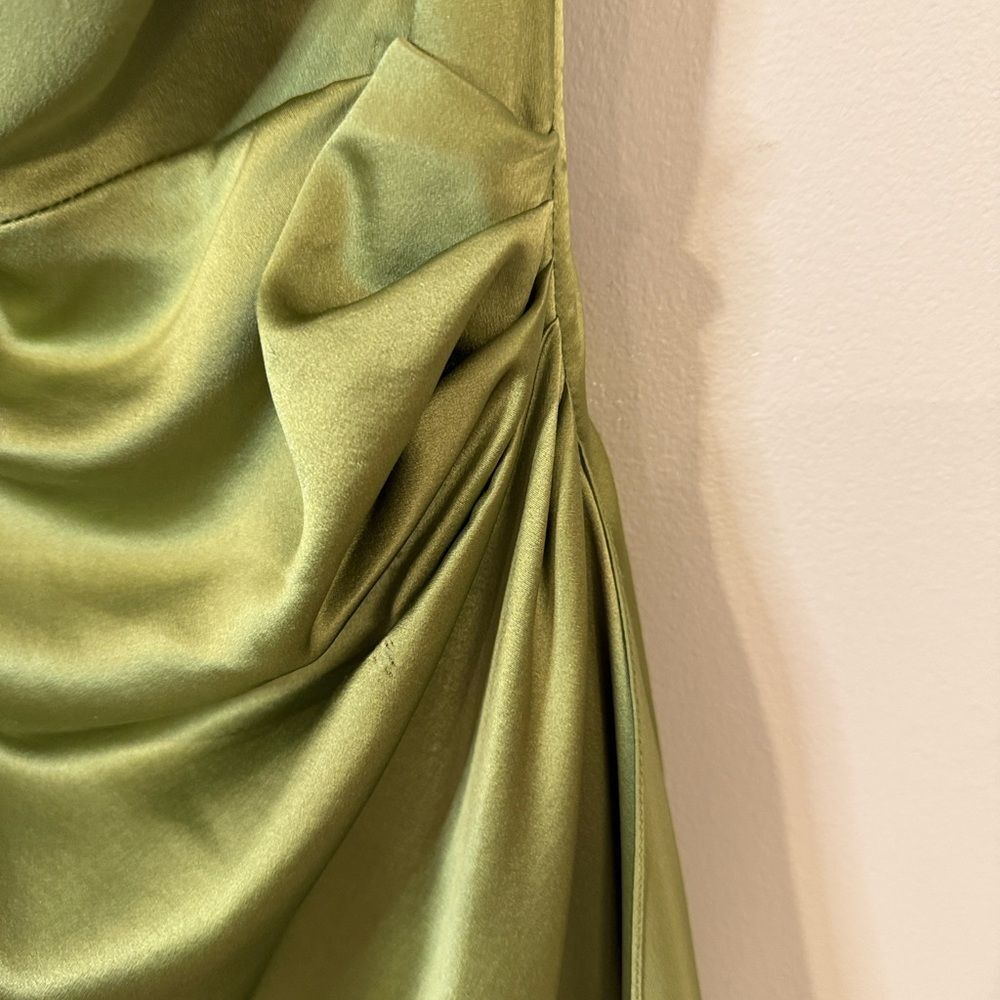 Kay Unger vintage Asymmetrical Olive green Dress with ruched waist and tiny slit - Picture 3 of 9